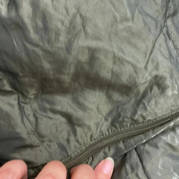 Authentic Burberry  winter coat with fur hood - Picture 6 of 13